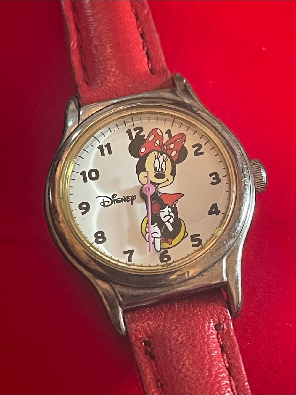Vintage Minnie Mouse Watch all watches work!